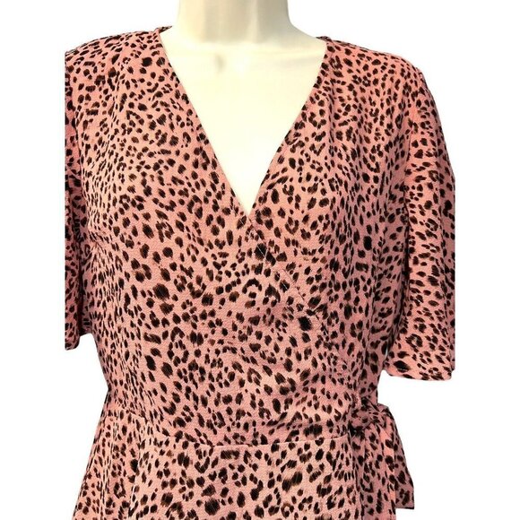 Francesca's Mi Ami Faux Wrap Peplum Blouse Small Animal Print Flutter S/S NWT - Picture 3 of 12